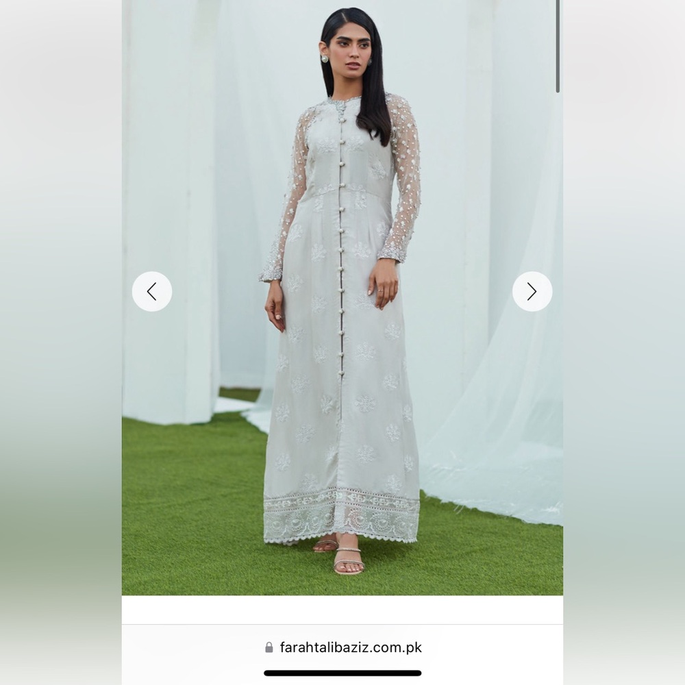 NEW Farah Talib Aziz Silver Silk Pakistani/Indian Outfit size ML